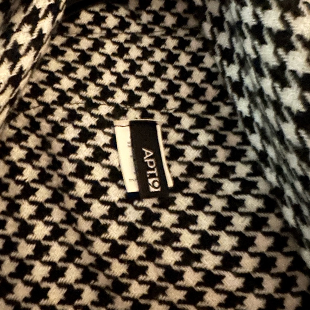 Apt 9 houndstooth poncho. - Picture 3 of 3